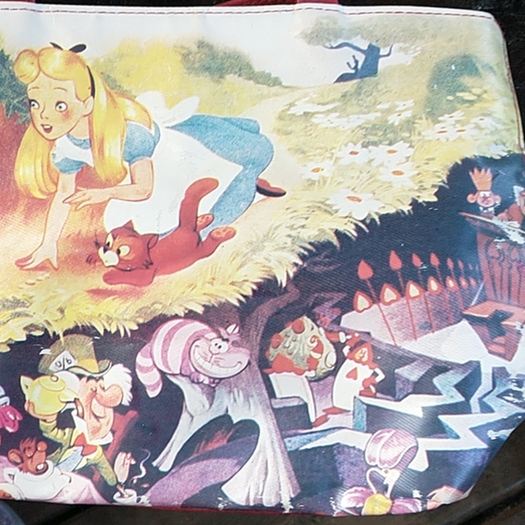 DISNEY Alice in Wonderland Crossbody Bag - Picture 14 of 15